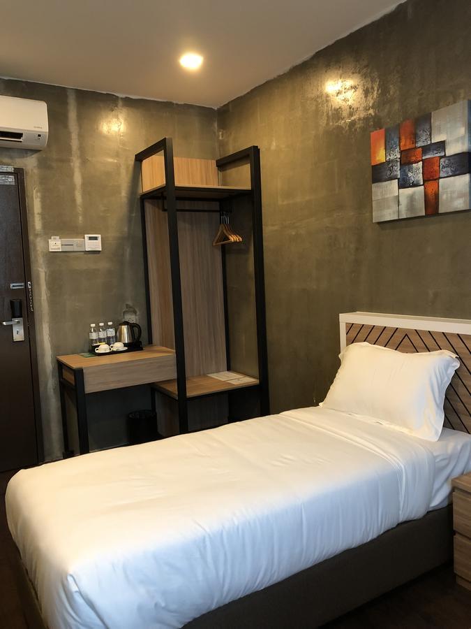 เค บูทิก โฮเต็ล Hotel เตลุคอินทัน ภายนอก รูปภาพ