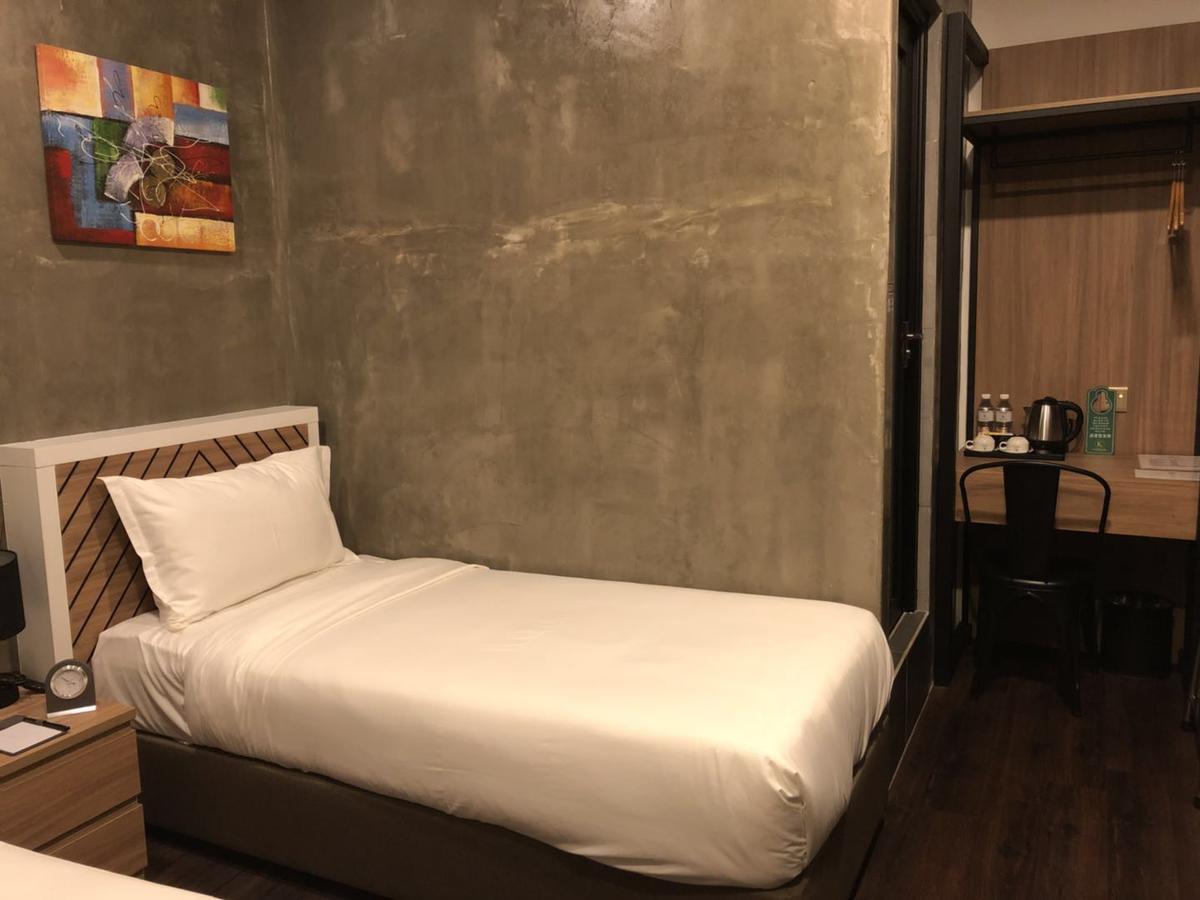 เค บูทิก โฮเต็ล Hotel เตลุคอินทัน ภายนอก รูปภาพ